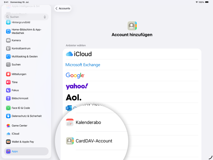 Screenshot iPad mit Fokus auf Feld CardDAV-Account