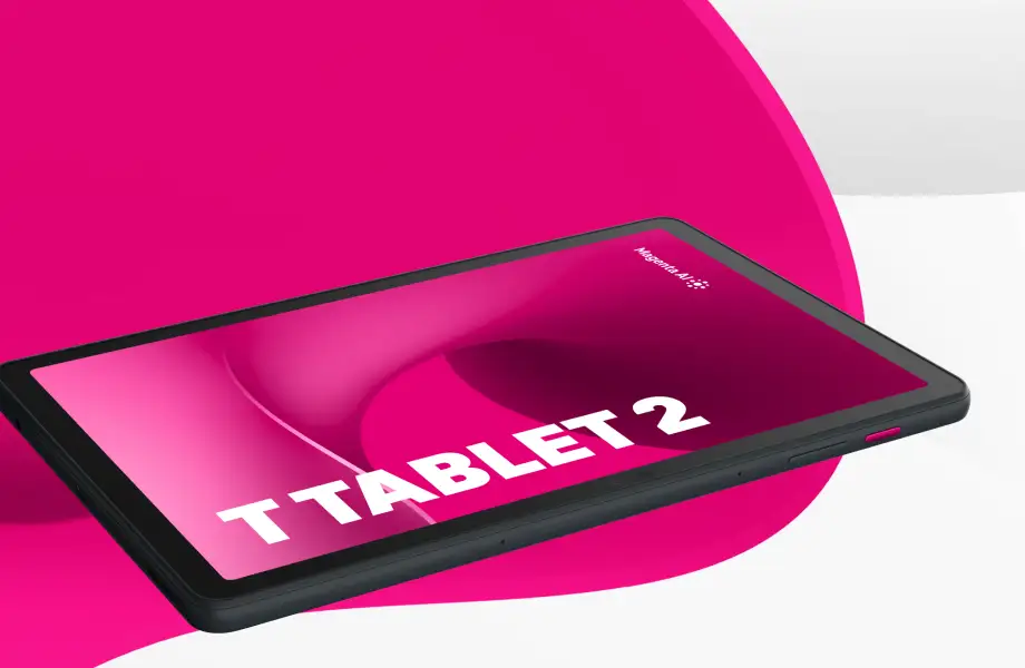 Produktbild T Tablet 2 in Schwarz, schräg liegend vor magentafarbenem Hintergrund.