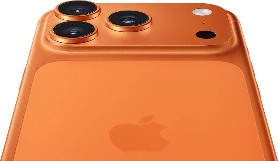 Produktbild eines Apple iPhone 17 Pro. In kosmisch Orange, mit 3 Kamera Linsen.