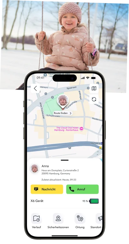 Kartenansicht auf dem Smartphone vom GPS Standort eines Jungen