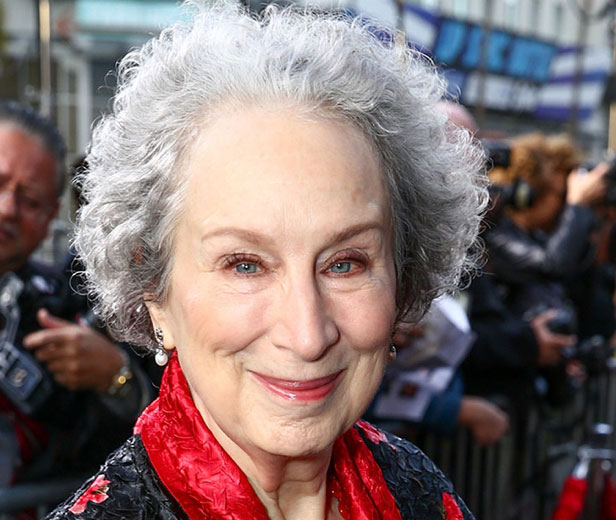 The Handmaid&prime;s Tale: Margaret Atwood schrieb die Romanvorlage zur Serie.